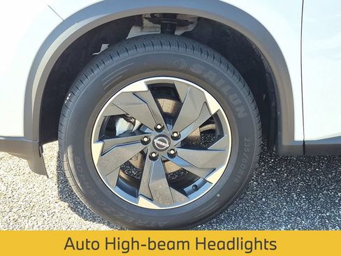 Certified 2024 Nissan Rogue SV AWD/4WD image 9