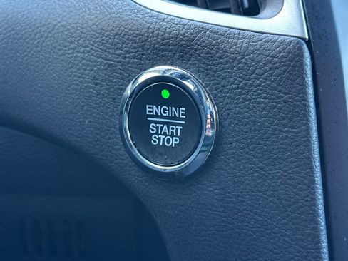 Used 2022 Ford Edge SEL image 24