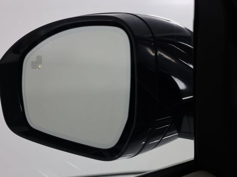 Used 2020 Land Rover Range Rover Sport HSE Dynamic image 17