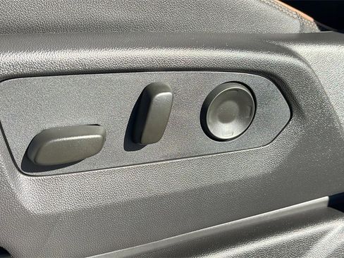 New 2026 GMC Yukon XL AT4 image 12