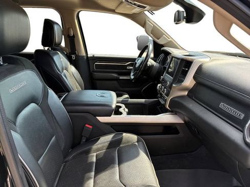 Used 2019 RAM 1500 Laramie AWD/4WD image 12