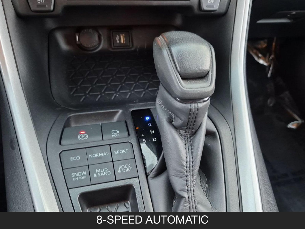 Used 2024 Toyota RAV4 LE AWD/4WD image 20