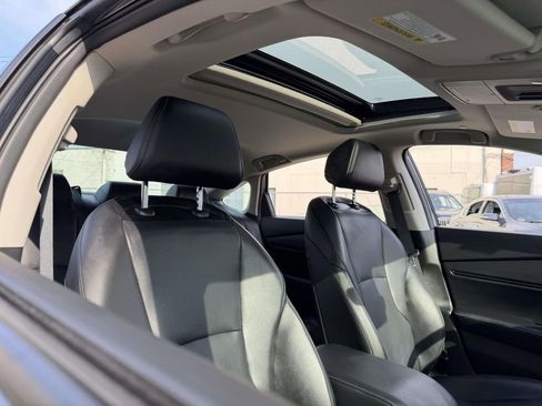 Used 2023 Honda Accord Touring image 9