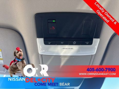 Used 2024 Nissan Pathfinder SV image 27