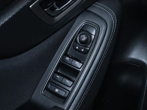 Certified 2021 Subaru Forester Premium AWD/4WD image 17