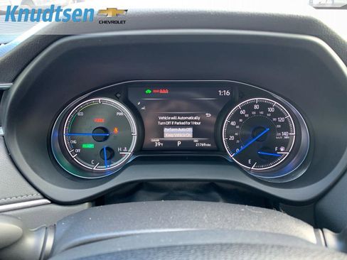 Used 2022 Toyota Venza XLE image 22