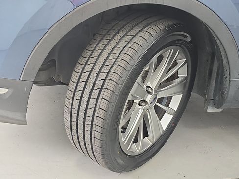 Used 2019 Ford Explorer Limited FWD image 33