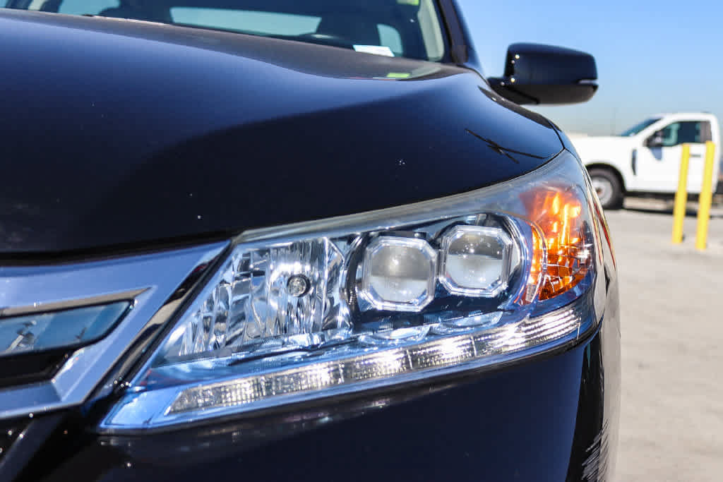 Used 2014 Honda Accord Plug-In Sedan image 7