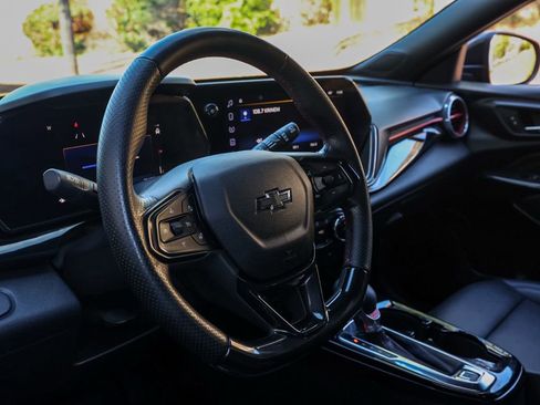 Used 2024 Chevrolet Trax RS image 14