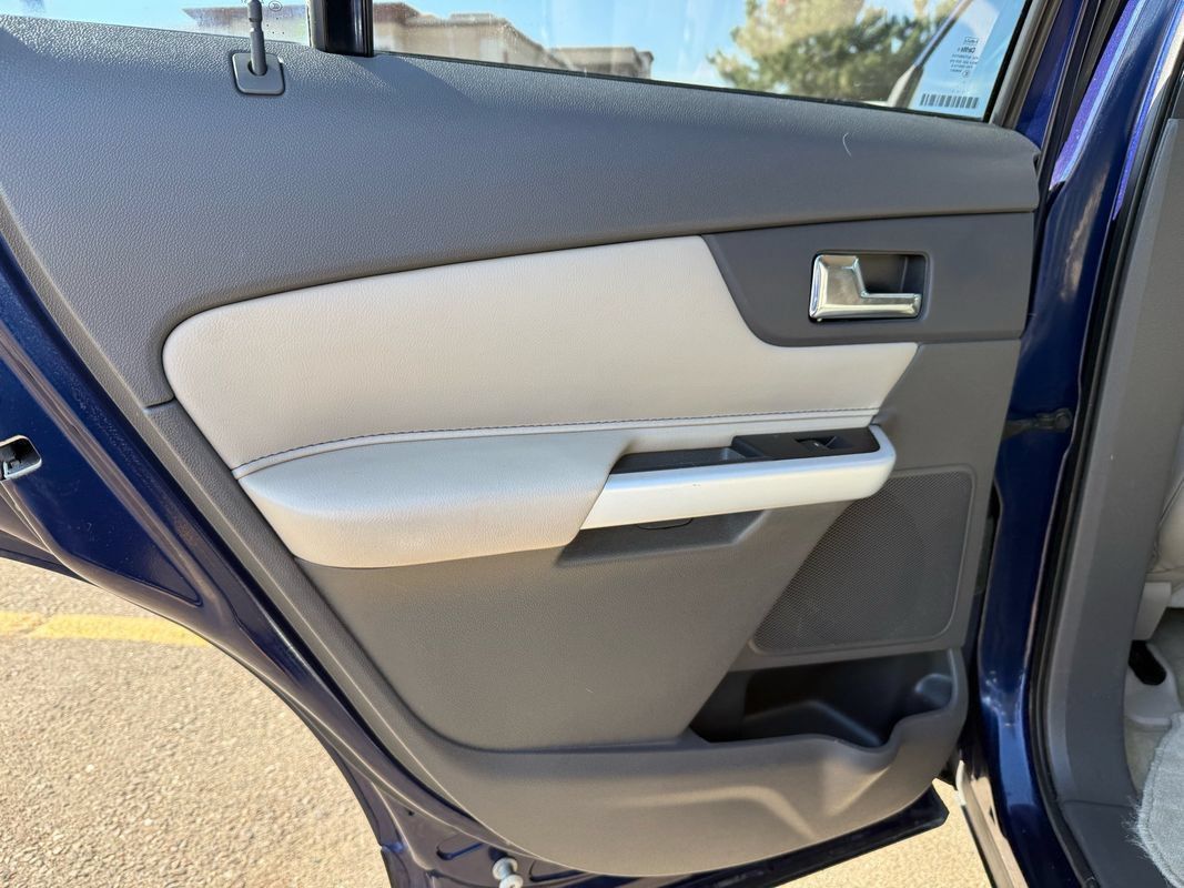 Used 2011 Ford Edge SE w/ 101A Rapid Spec Order Code FWD image 16