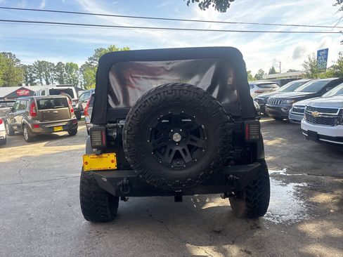 Used 2014 Jeep Wrangler Unlimited Sport w/ Quick Order Package 24S AWD/4WD image 5