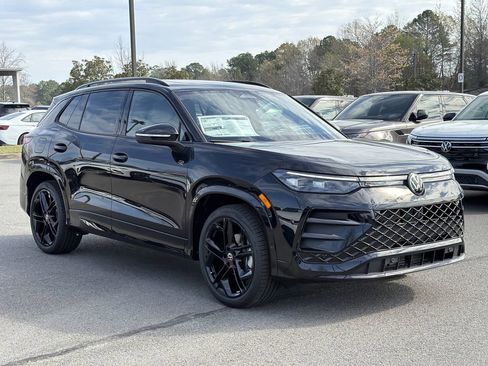 New 2026 Volkswagen Tiguan SE R-Line image 7