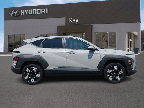 Certified 2024 Hyundai Kona SEL w/ Convenience Package AWD/4WD image 3