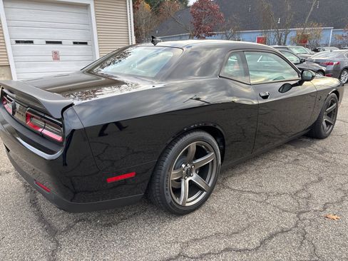 Used 2022 Dodge Challenger SRT Hellcat w/ SRT Black Package image 5