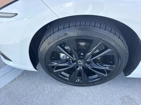 Used 2025 Lexus ES 350 F Sport w/ Accessory Package (Z2) FWD image 10