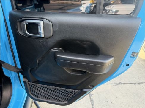 Used 2021 Jeep Wrangler Unlimited Sport AWD/4WD image 25