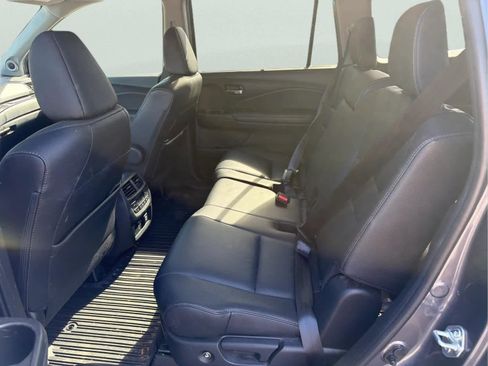 Used 2022 Honda Pilot Touring image 13