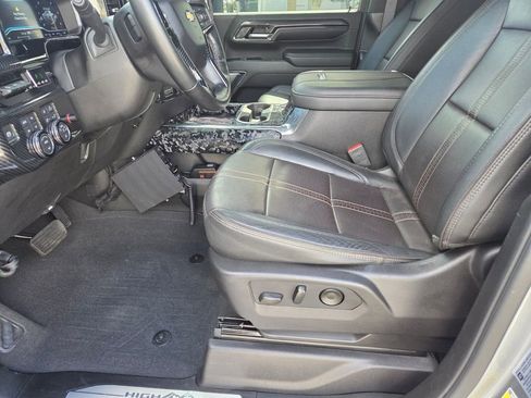 Used 2024 Chevrolet Silverado 2500 High Country w/ High Country Premium Package image 22