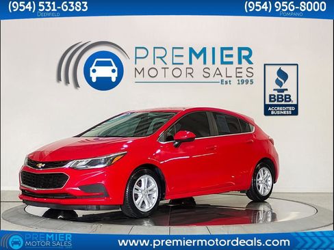Used 2017 Chevrolet Cruze LT w/ Convenience Package FWD image 1