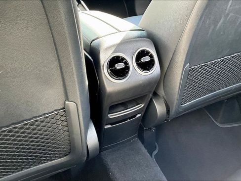 Used 2025 Mercedes-Benz GLA 250 4MATIC image 25