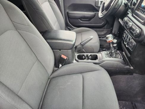 Used 2021 Jeep Gladiator Sport AWD/4WD image 19