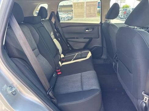 Used 2024 Nissan Rogue SV AWD/4WD image 21