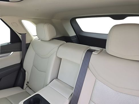 Used 2022 Cadillac XT5 Premium Luxury w/ Technology Package AWD/4WD image 37