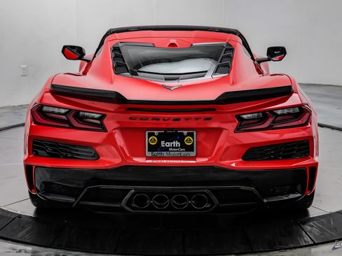 Used 2023 Chevrolet Corvette Z06 w/ Stealth Interior Trim Package RWD image 16
