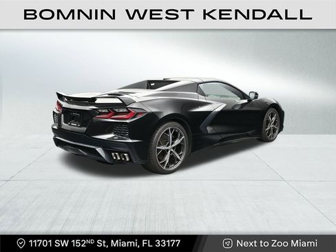 Used 2021 Chevrolet Corvette Stingray Premium Conv w/ Z51 Performance Package image 3