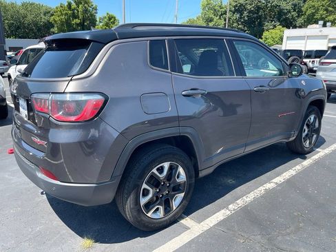 Used 2018 Jeep Compass Trailhawk w/ Leather Interior Group AWD/4WD image 3