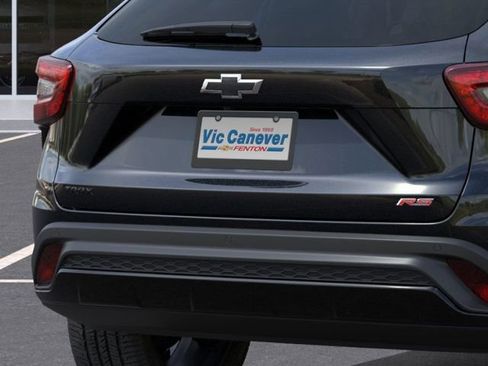 New 2025 Chevrolet Trax RS w/ Driver Confidence Package image 14