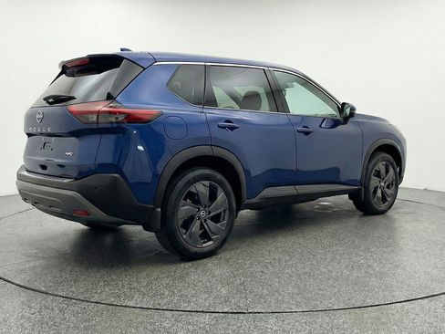 Used 2025 Nissan Rogue SV image 9