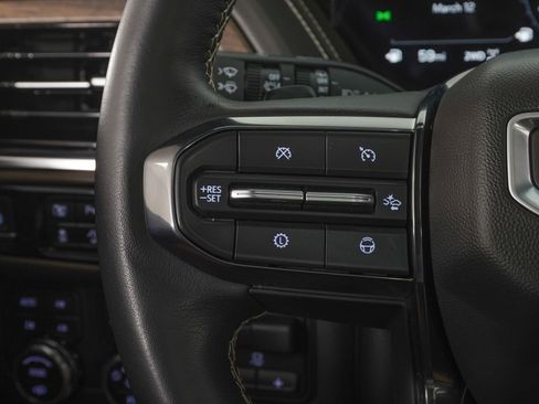 Used 2025 GMC Yukon Denali Ultimate w/ LPO, Floor Liner Package image 22