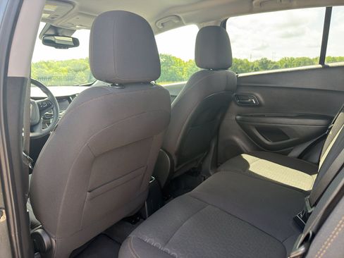 Used 2020 Chevrolet Trax LS w/ Tint and Cruise Package FWD image 13