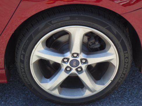 Used 2015 Ford Fusion SE FWD image 9
