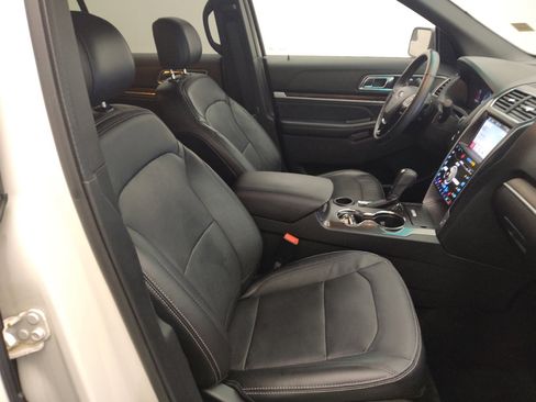 Used 2017 Ford Explorer Limited FWD image 21