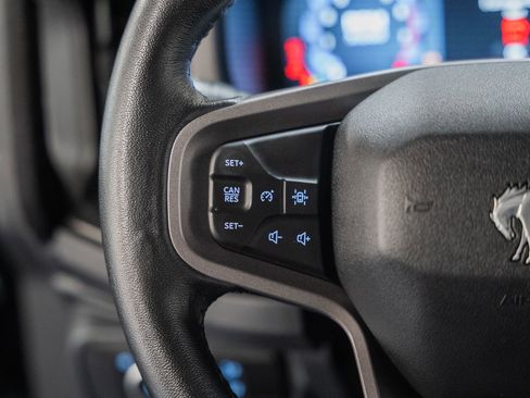 Used 2025 Ford Bronco Badlands image 37