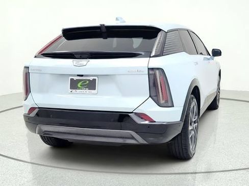 Used 2025 Cadillac Optiq Sport 1 AWD/4WD image 11