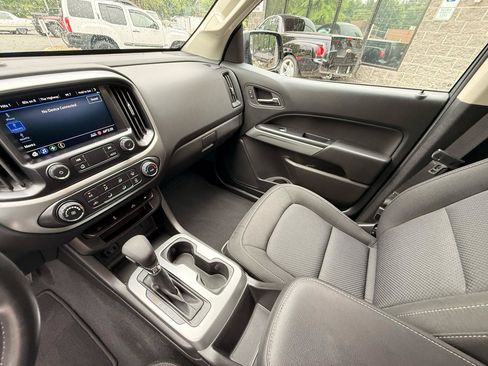 Used 2022 Chevrolet Colorado LT w/ LT Convenience Package RWD image 14