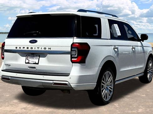 Used 2023 Ford Expedition Platinum image 8