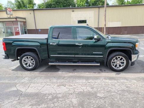 Used 2015 GMC Sierra 1500 SLT w/ SLT Crew Cab Value Package AWD/4WD image 4