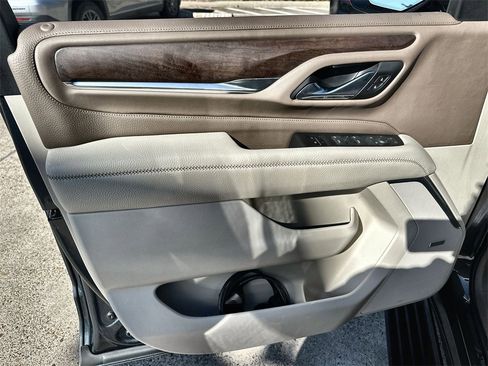 Used 2021 GMC Yukon Denali w/ Denali Ultimate Package image 21
