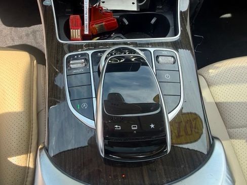 Used 2015 Mercedes-Benz C 300 4MATIC Sedan image 19