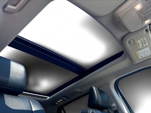 Used 2023 Ford Expedition XLT image 17