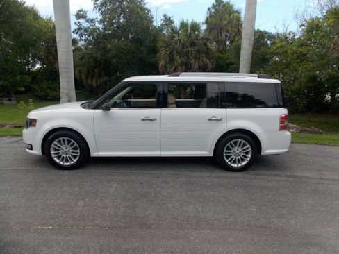 Used 2019 Ford Flex SEL w/ Equipment Group 202A FWD image 9
