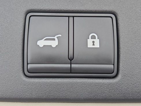 Used 2024 Nissan Ariya FWD image 31