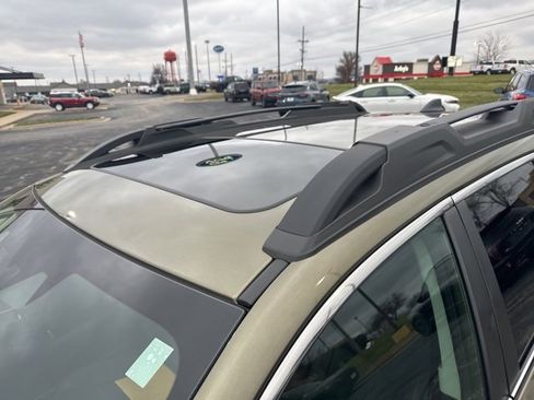 Used 2025 Subaru Outback Limited w/ Popular Package #2 image 9