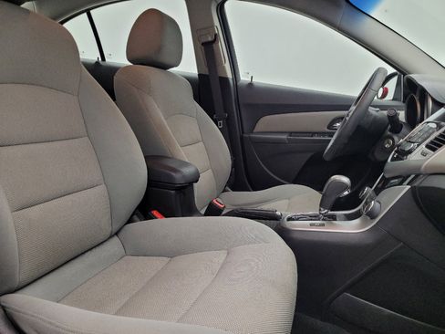 Used 2016 Chevrolet Cruze LT w/ Technology Package image 21