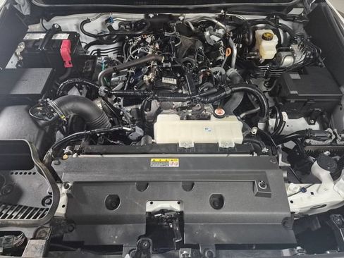 Certified 2024 Toyota Tacoma SR5 AWD/4WD image 8