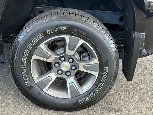 Used 2015 Chevrolet Colorado Z71 AWD/4WD image 10